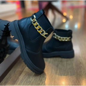 Bota Coturno Tratorada Calce Fácil Detalhe em Corrente Confortável Original